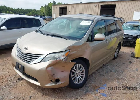 2012 Toyota Sienna z USA, uszkodzony, nr VIN 5TDYK3DC0CS209033